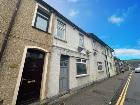 Francis Terrace, Llanharan, PONTYCLUN - Photo 3