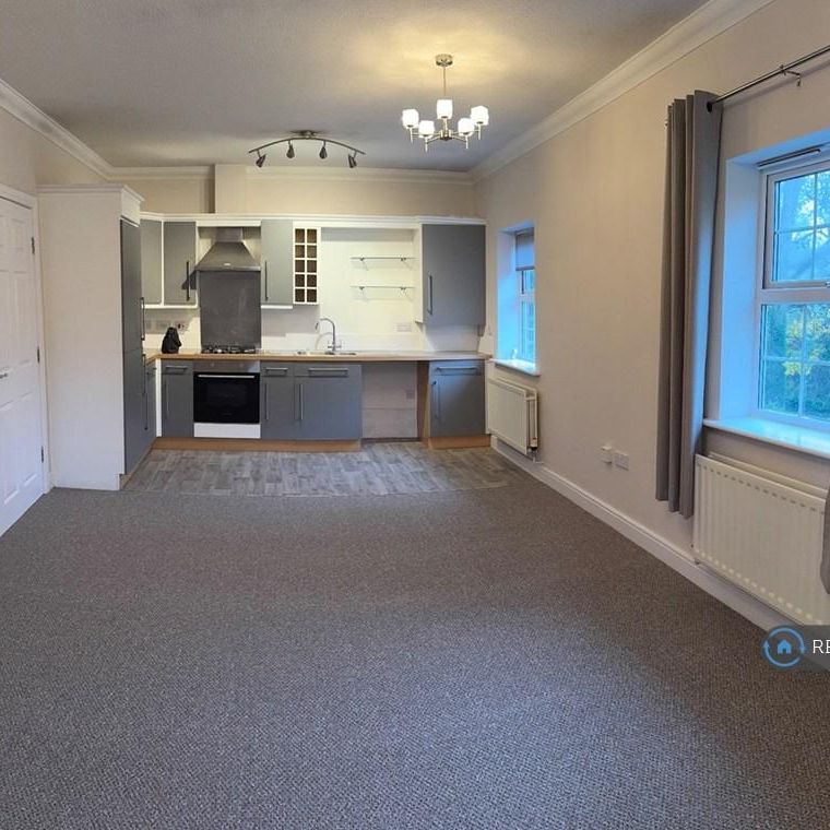 2 bedroom flat to rent - Photo 1