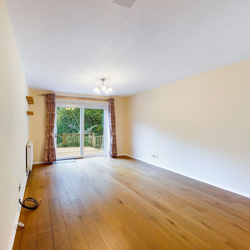 Terraced House - Photo 1