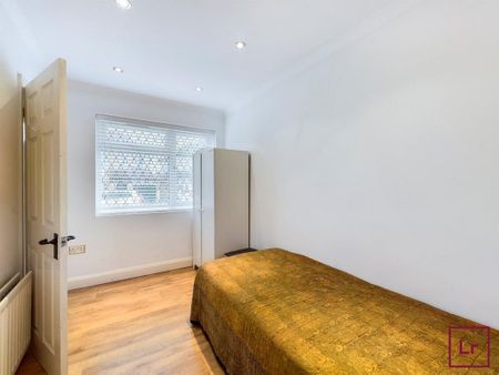 3 bedroom end of terrace house to rent - Photo 4