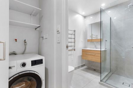 Luxury Apartment - Neo Building, Newmarket - Photo 5