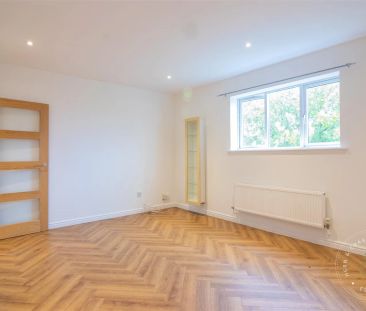 2 Bedroom Flat - Photo 5