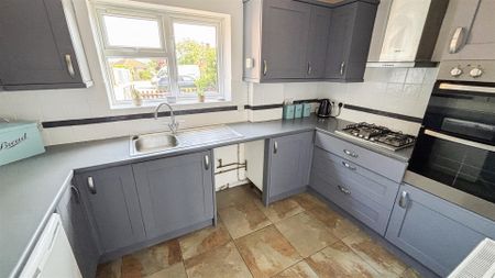 Beauford Road, Horam, Heathfield TN21 0EB - Photo 2