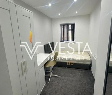 4 bedroom semi-detached house to rent - Photo 6