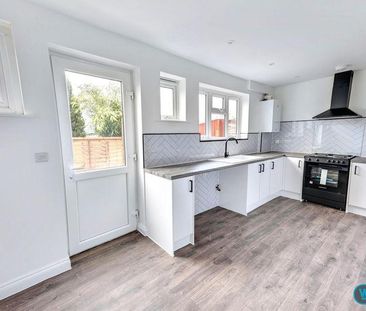 3 bedroom terraced house to rent - Photo 6