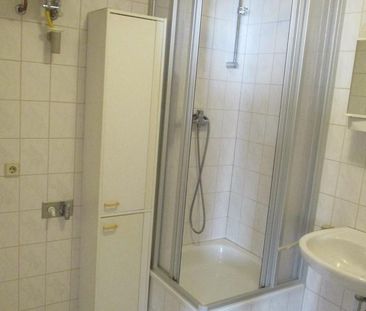 Erstbezug nach Renovierung- 2-Raum-Wohnung mit Einbauküche zu vermi... - Photo 4