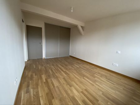 Appartement T4 en Duplex 127.85m² - Photo 4