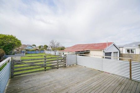 Strathern, 3 bedrooms, $550 pw - Photo 4