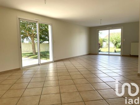 Maison 5 pièces de 120 m² à Aiffres (79230) - Photo 4