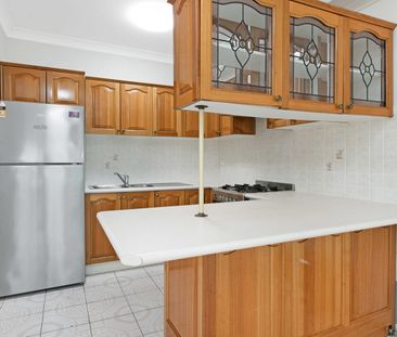 All utilities included in rent! - Photo 1