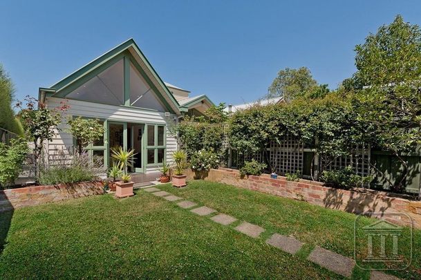 19 Pine Street, Hawthorn - Photo 1