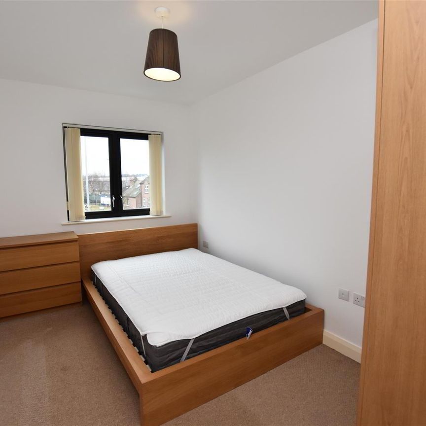 Apt 6, 228 Albertbridge Road - Photo 1