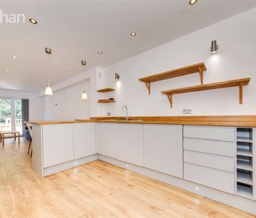 4 bedroom terraced house to rent - Photo 1