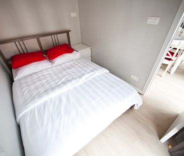 Furnished Apartment in Brussels Schuman, EU District - Photo 5