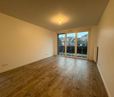 Location Appartement 2 pièces 50m² MARCQ EN BAROEUL 59700 - Photo 3