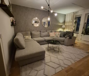 Lotta Svärds gränd, Hägersten - Photo 2