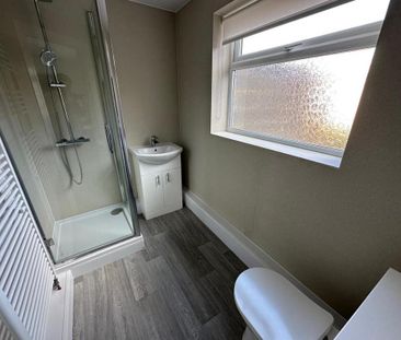 2 bedroom ground floor flat to rent - Photo 4