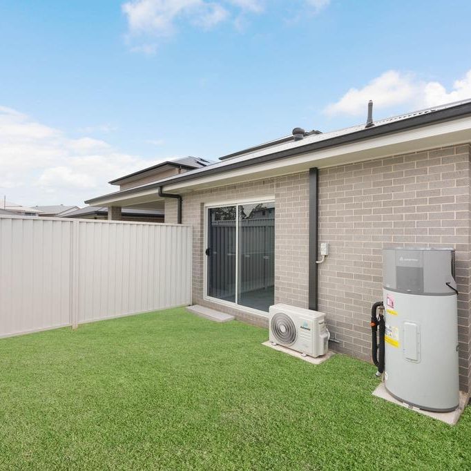 33a Cohen St, Gledswood Hills NSW 2557 - House For Rent | Domain - Photo 1