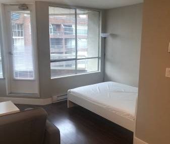 FURNISHED DOWNTOWN STUDIO - Photo 1