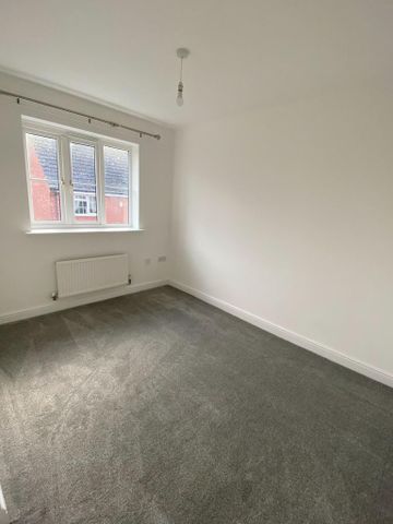 3 bedroom link detached house to rent - Photo 2