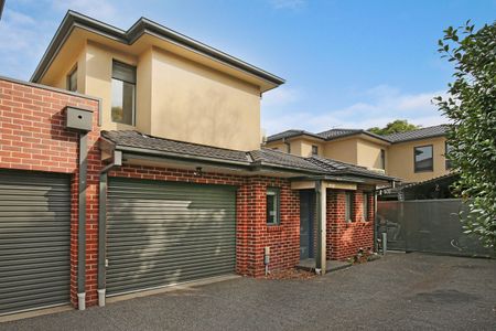 Modern Townhouse in the Heart of Northcote - Photo 2