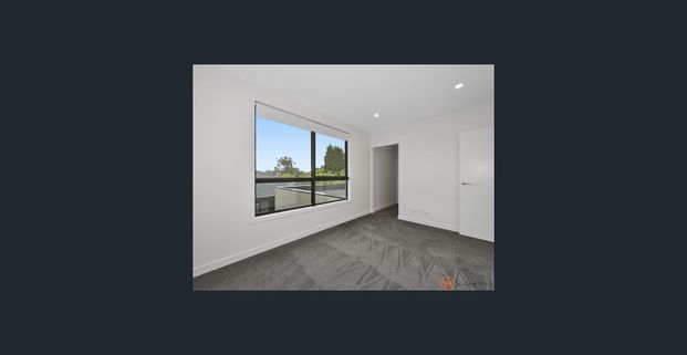 Three Bedroom Townhouse - Photo 1