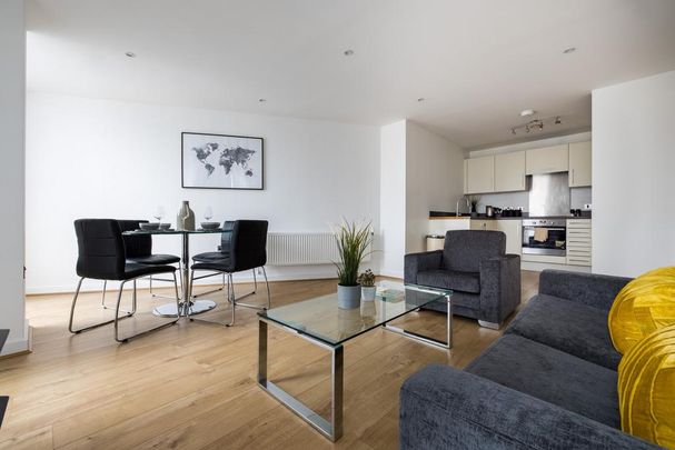 2 bedroom flat to rent - Photo 1