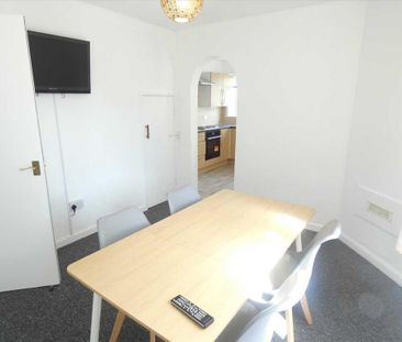 5 bedroom semi-detached house to rent - Photo 3