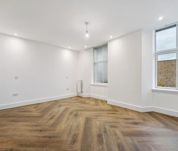 3 bedroom apartment to rent - Photo 1