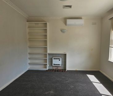Perfect Apartment, Perfect Location! - Photo 6