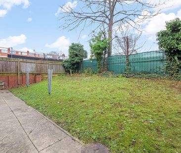 3 bedroom flat to rent - Photo 2