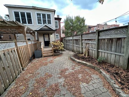 For Lease - 15 Castlefield Avenue Unit# Lower, Toronto, Ontario - Photo 3