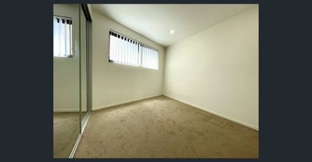 Relaxing home 2beds and 2 baths apartment with a couple mins walk to station - Photo 5