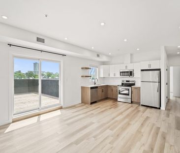 Manchester: Black Accents – Penthouse Suite – 710 Westminster, Winn... - Photo 3