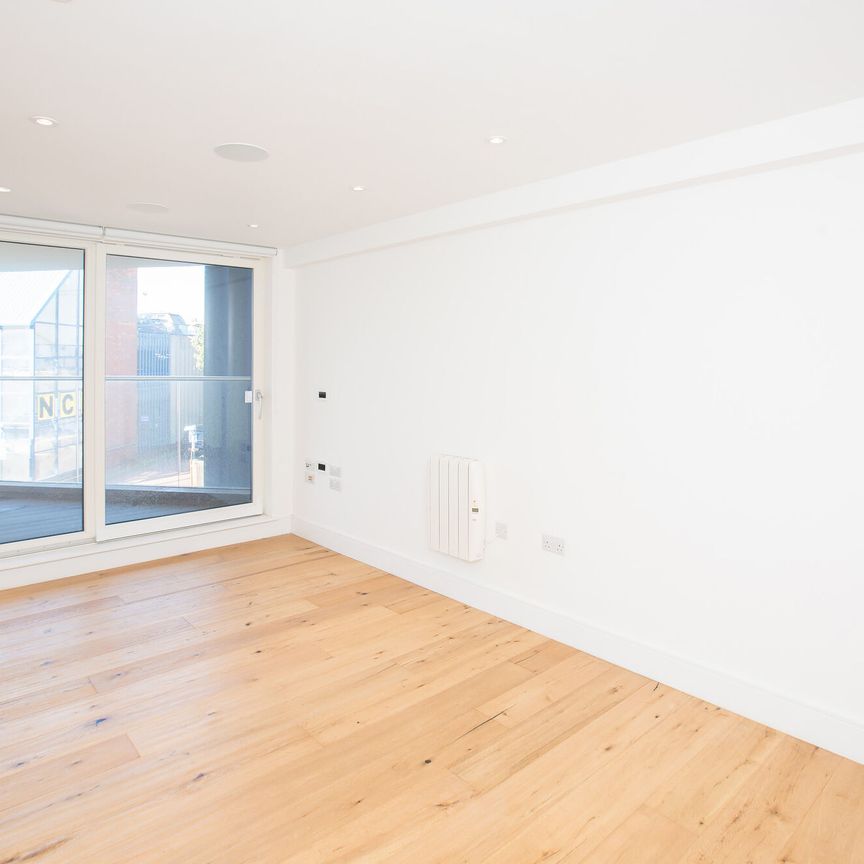 Available unfurnished from 17/07/2026 - Photo 1