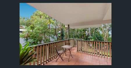 Immaculate House - excellent location - Photo 2