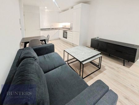1 bedroom Flat To Let - Photo 3