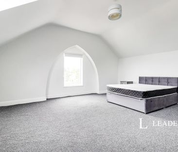 1 bedroom in a house share to rent - Photo 2