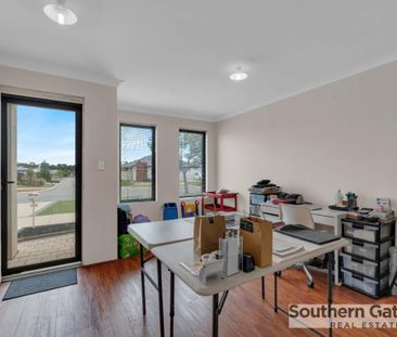 Beautiful family home in the Springtime Estate Haynes! - Photo 3