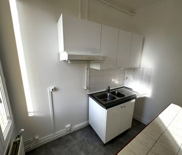 Location Appartement 2 pièces 33m² ST MAUR DES FOSSES 94100 - Photo 1