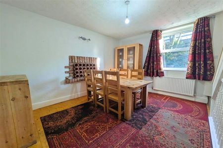 2 Bedroom Terraced To Let - Photo 2