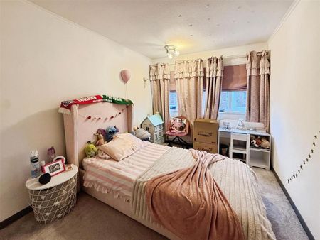 4 bedroom house to rent - Photo 3