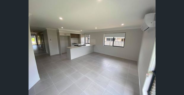 Stunning Four Bedroom Family Home - Photo 1