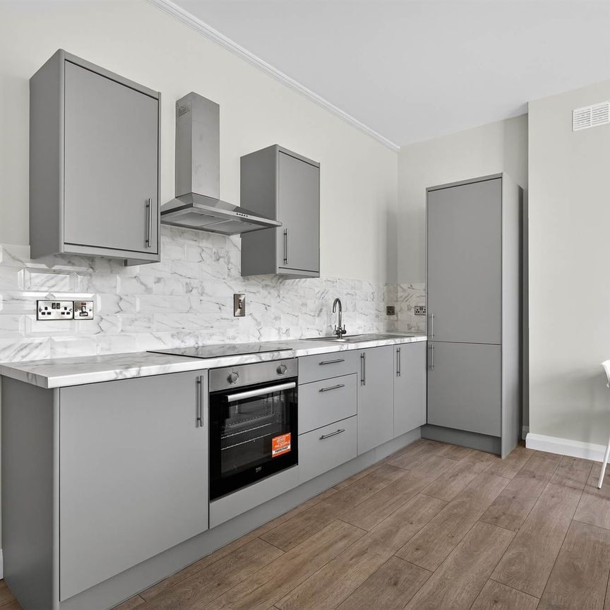 Apt 2 56 Myrtlefield Park, BELFAST, BT9 6NF - Photo 1