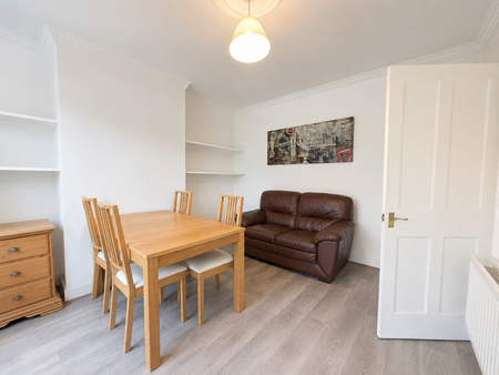1 bedroom semi-detached house to rent - Photo 2