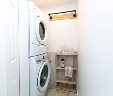 For Lease - 330 Laclie Street, Orillia, Ontario - Photo 2