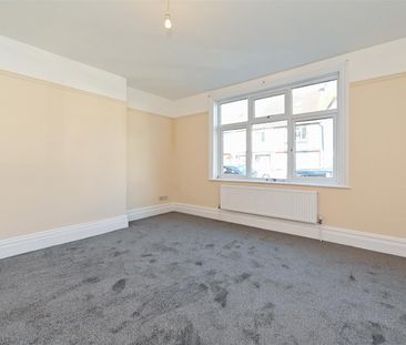 Burnham Avenue, Bognor Regis, PO21 2LB - Photo 3