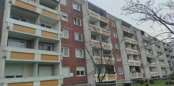 Günstige 4-Raum-Wohnung mit Balkon - Foto 2