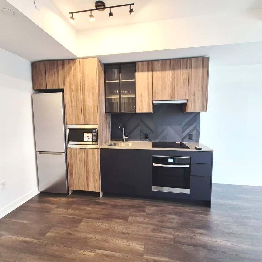 For Lease - 1037 The Queensway N/A Unit# 501, Toronto, Ontario - Photo 1