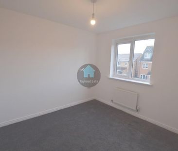 4 bedroom semi-detached house to rent - Photo 4